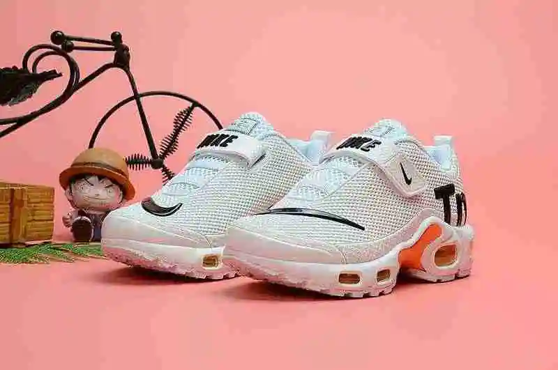 耐克 Nike Mercurial Air Max Plus Tn 滴塑童鞋 白桔黑 28-35 (2).webp