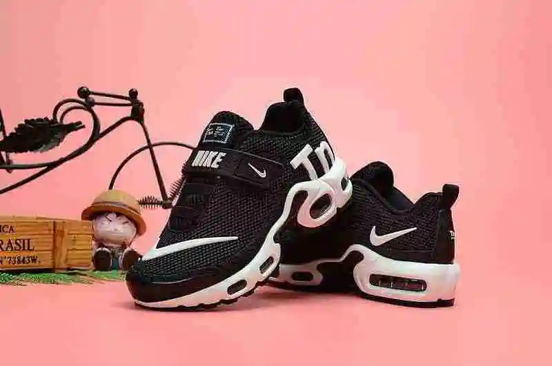 耐克 Nike Mercurial Air Max Plus Tn 滴塑童鞋 黑白 28-35 (2).webp