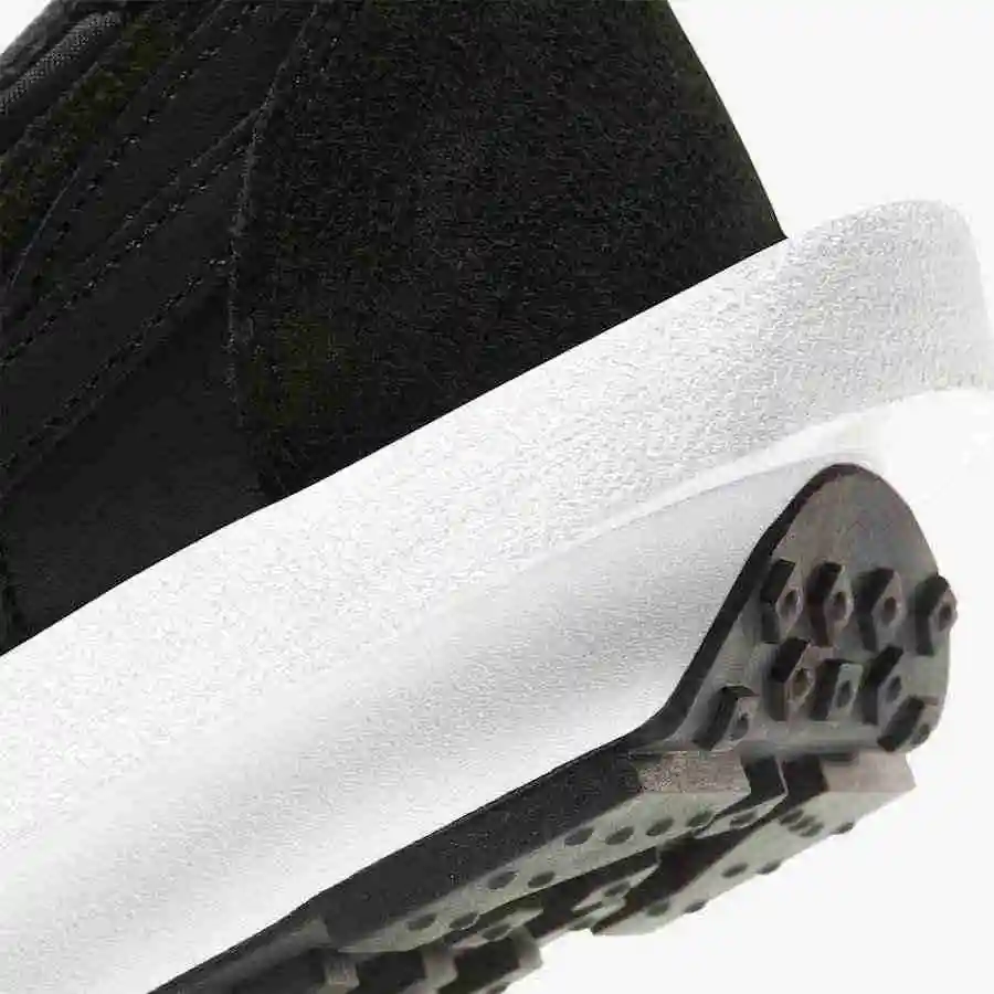 sacai-Nike-LDWaffle-Black-Nylon-BV0073-002-Release-Date-Price-9.webp