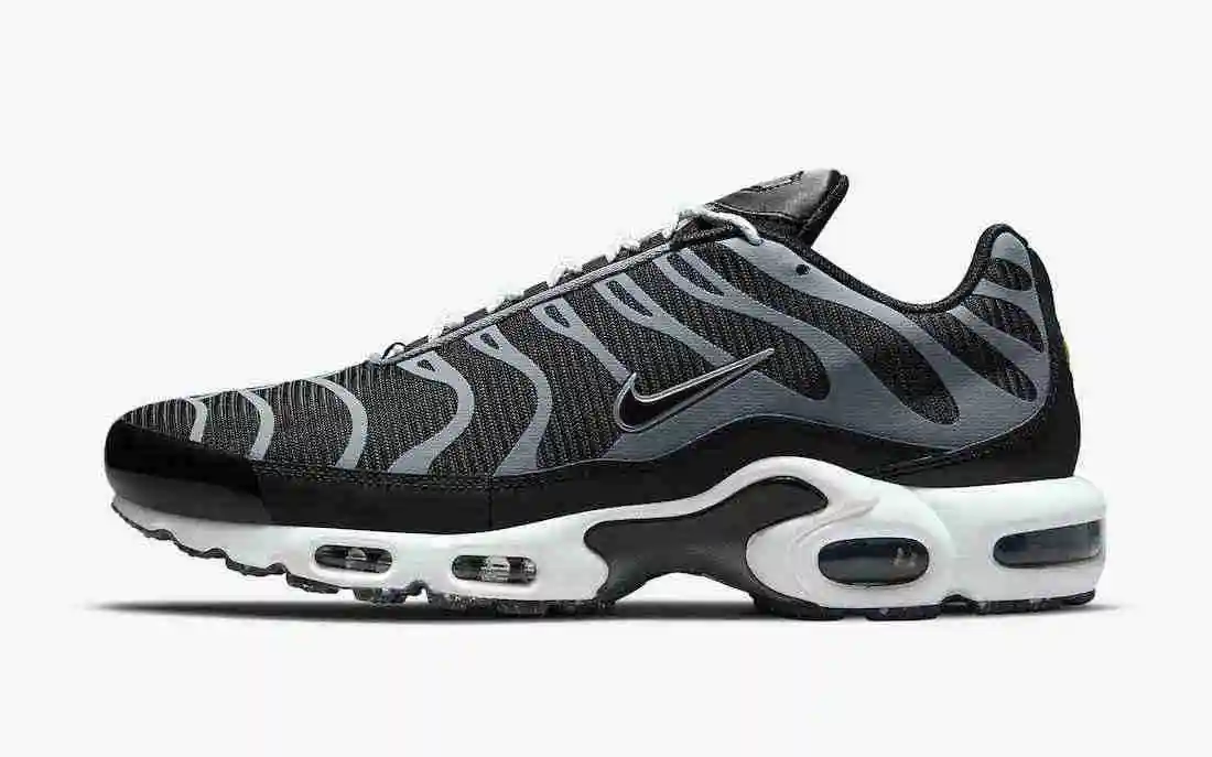 Nike-Air-Max-Plus-DM2466-001-Release-Date.webp