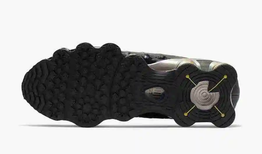 Neymar-Nike-Shox-TL-Black-Gold-BV1388-001-2019-Release-Date-1.webp