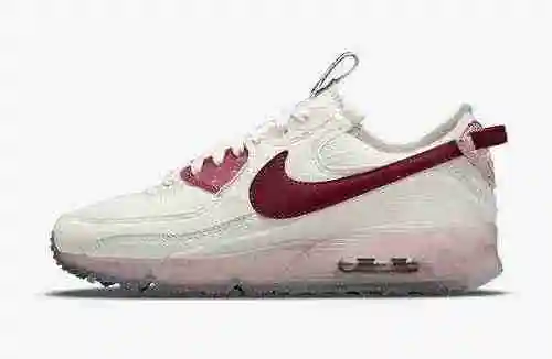 Nike Air Max 90 Terrascape "Pomegranate" DC9450-100 36-40 con media talla