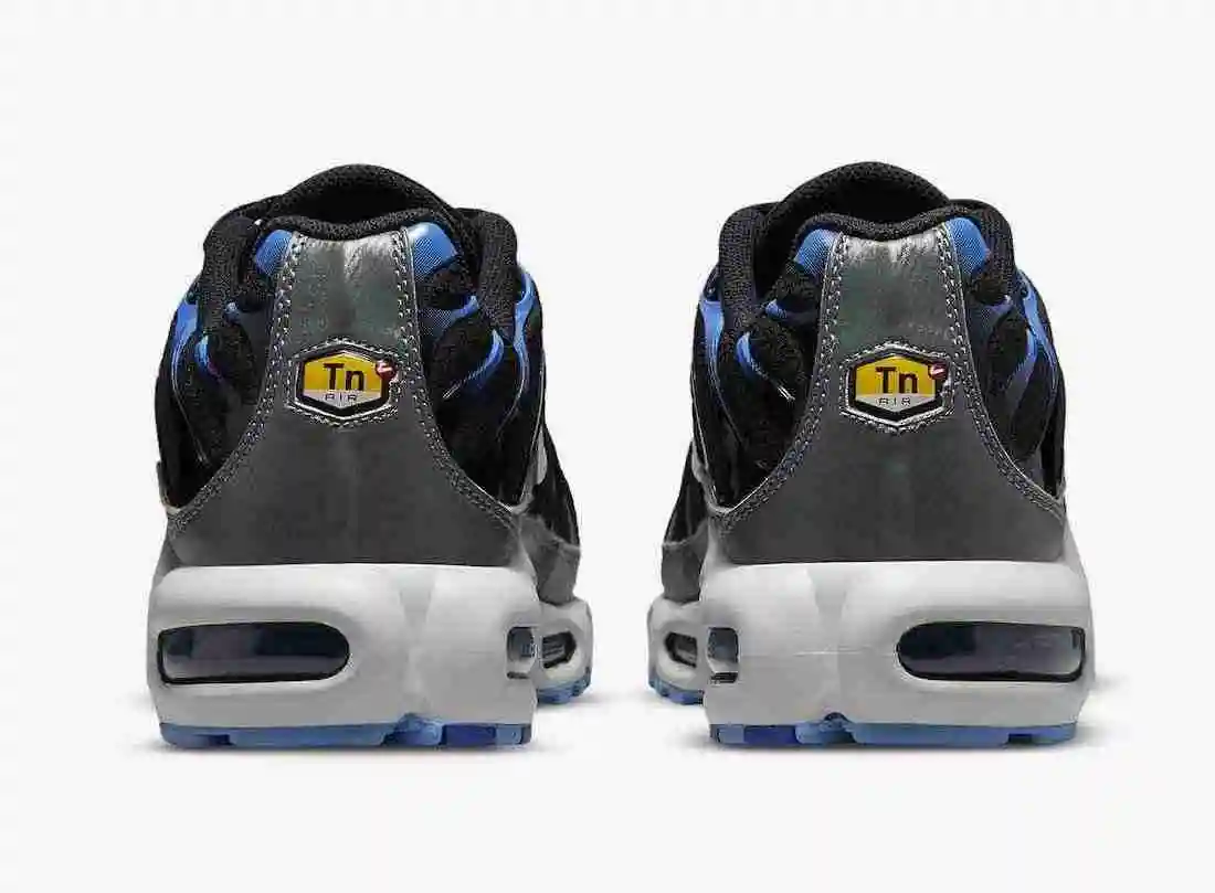 Nike-Air-Max-Plus-Black-Blue-DH4776-003-Release-Date-5.webp