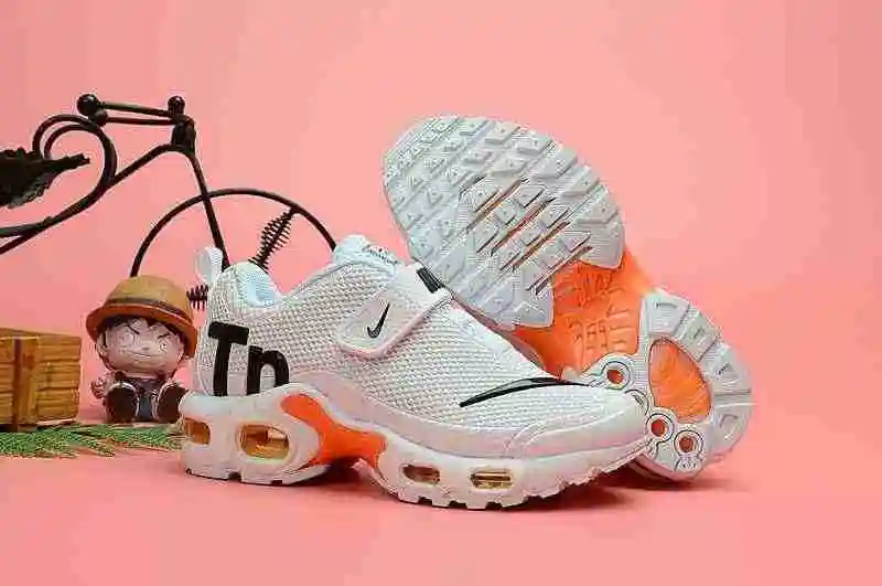 耐克 Nike Mercurial Air Max Plus Tn 滴塑童鞋 白桔黑 28-35 (1).webp