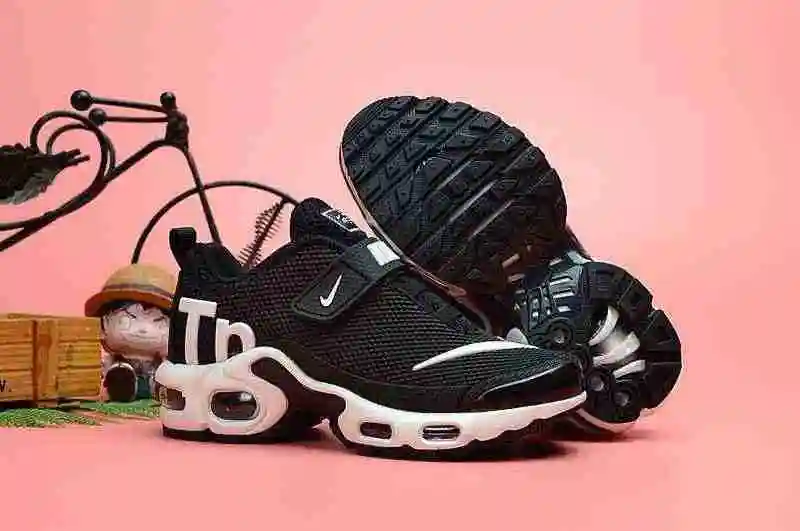 耐克 Nike Mercurial Air Max Plus Tn 滴塑童鞋 黑白 28-35 (1).webp