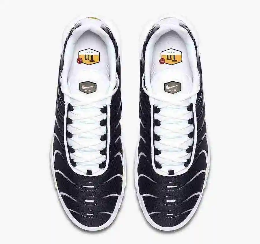 Nike-Air-Max-Plus-White-Black-Metallic-Pewter-CT1094-102-Release-Date-3.webp