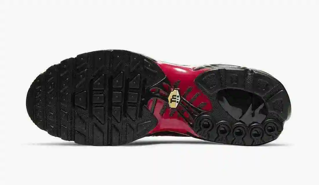 Supreme-Nike-Air-Max-Plus-Fire-Pink-DA1472-600-Release-Date-1.webp
