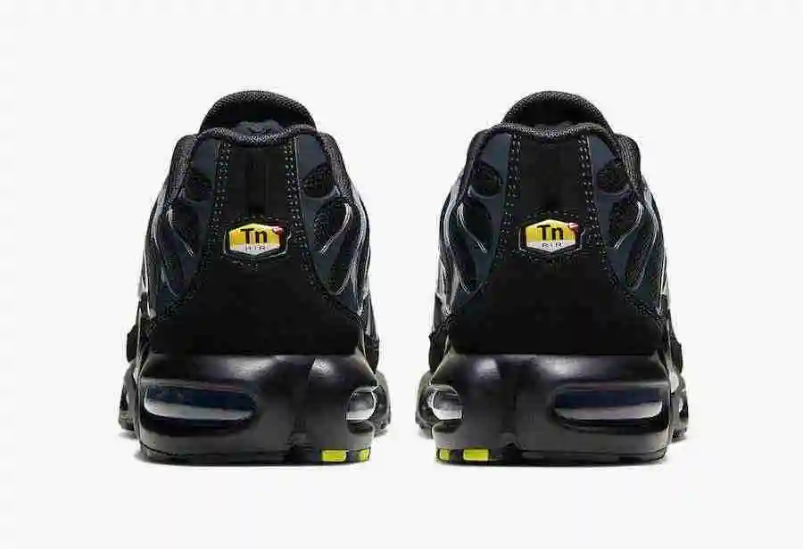Nike-Air-Max-Plus-Black-Navy-852630-042-Release-Date-5.webp