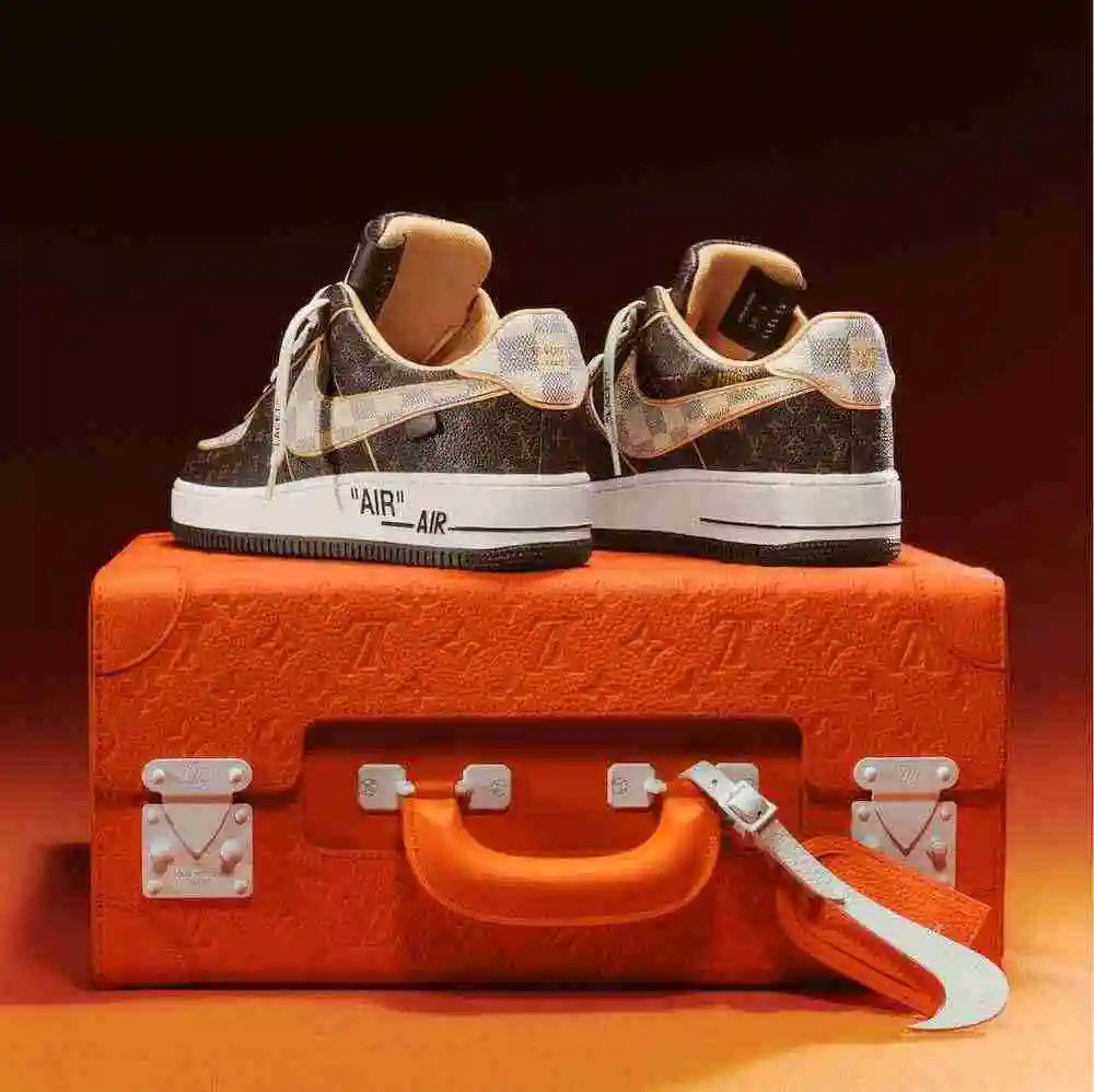 Louis-Vuitton-Nike-Air-Force-1-Auction-1.webp