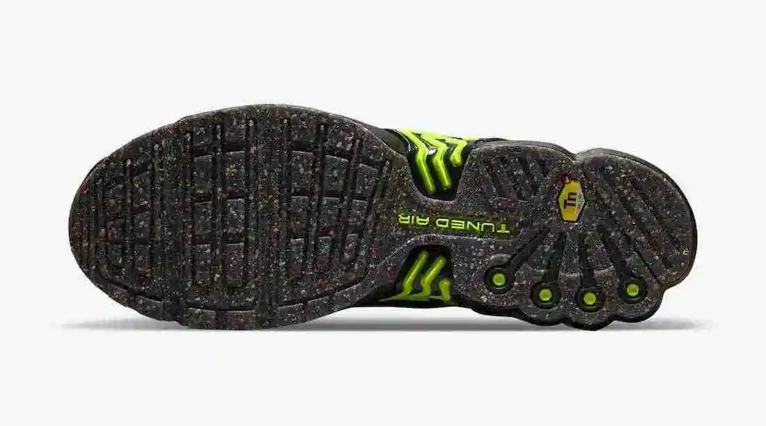 Nike-Air-Max-Plus-3-DM9097-001-Release-Date-1.webp
