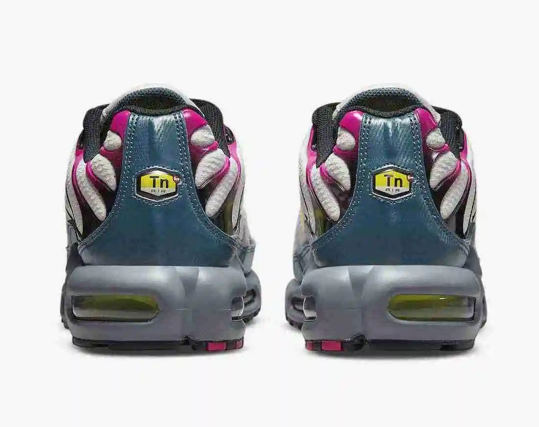 Nike-Air-Max-Plus-DH4776-002-Release-Date-5.webp