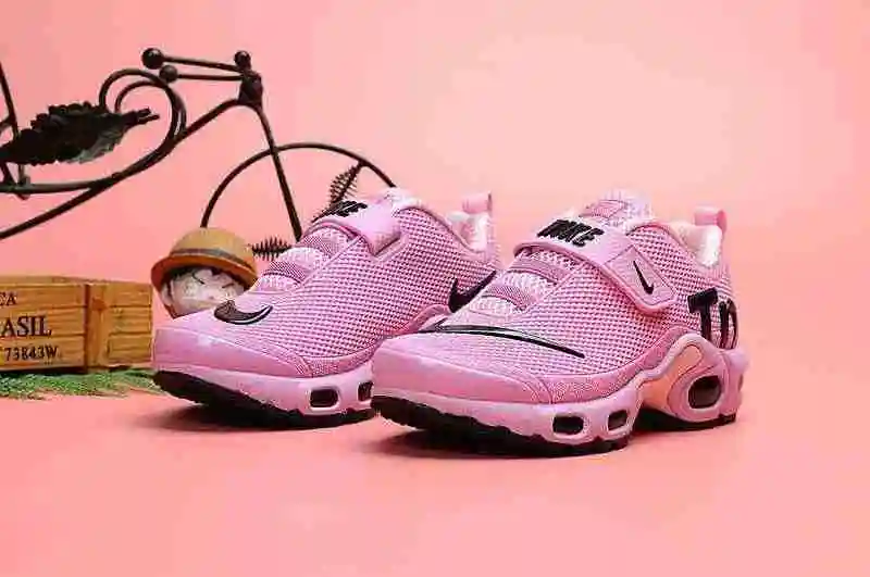 耐克 Nike Mercurial Air Max Plus Tn 滴塑童鞋 粉红 28-35 (2).webp