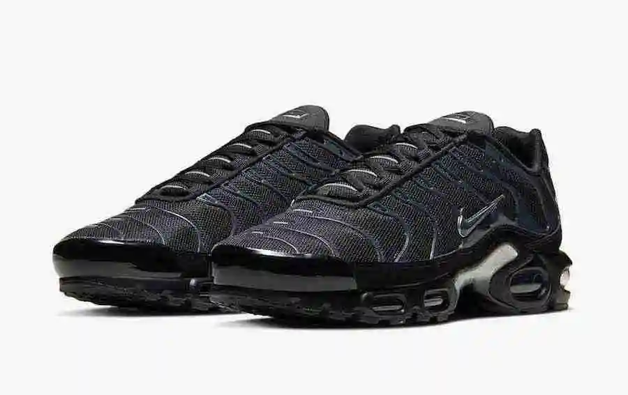 Nike-Air-Max-Plus-Black-Navy-852630-042-Release-Date-4.webp
