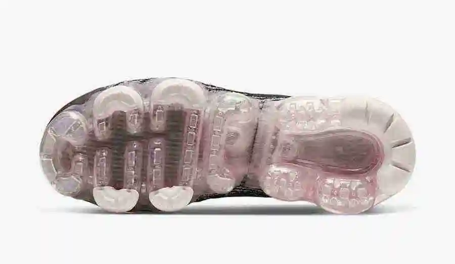 Nike-Air-VaporMax-3.0-Black-White-Pink-Gold-CU4748-001-Release-Date-4.webp