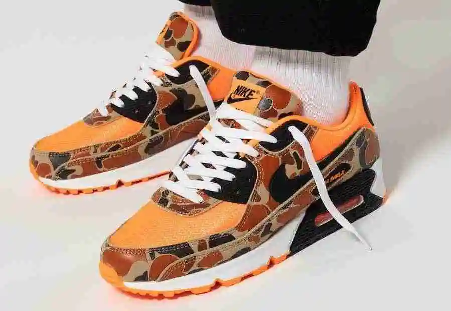 Nike-Air-Max-90-Orange-Duck-Camo-CW4039-800.webp