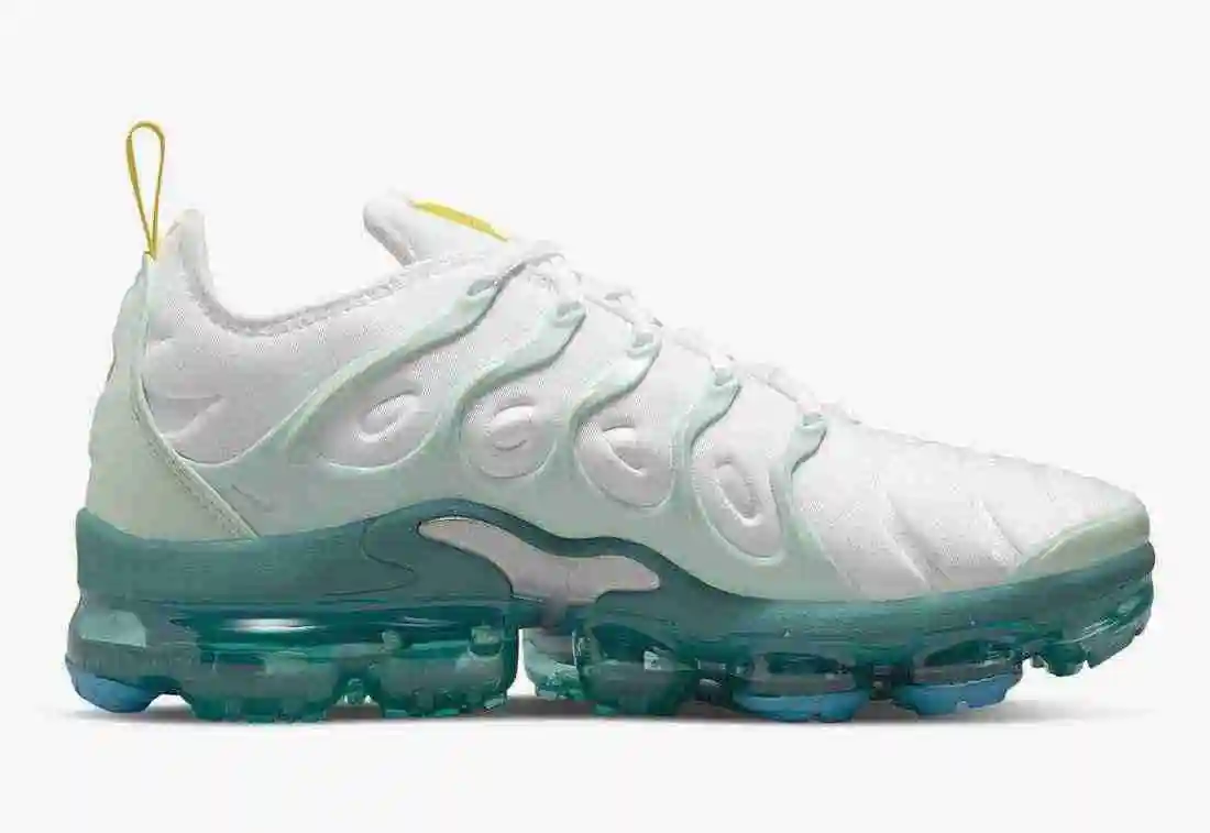 Nike-Air-VaporMax-Plus-Since-1972-DQ7645-100-Release-Date-2.webp