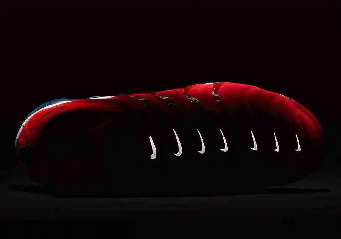 nke-vapormax-plus-924453-602-3.webp