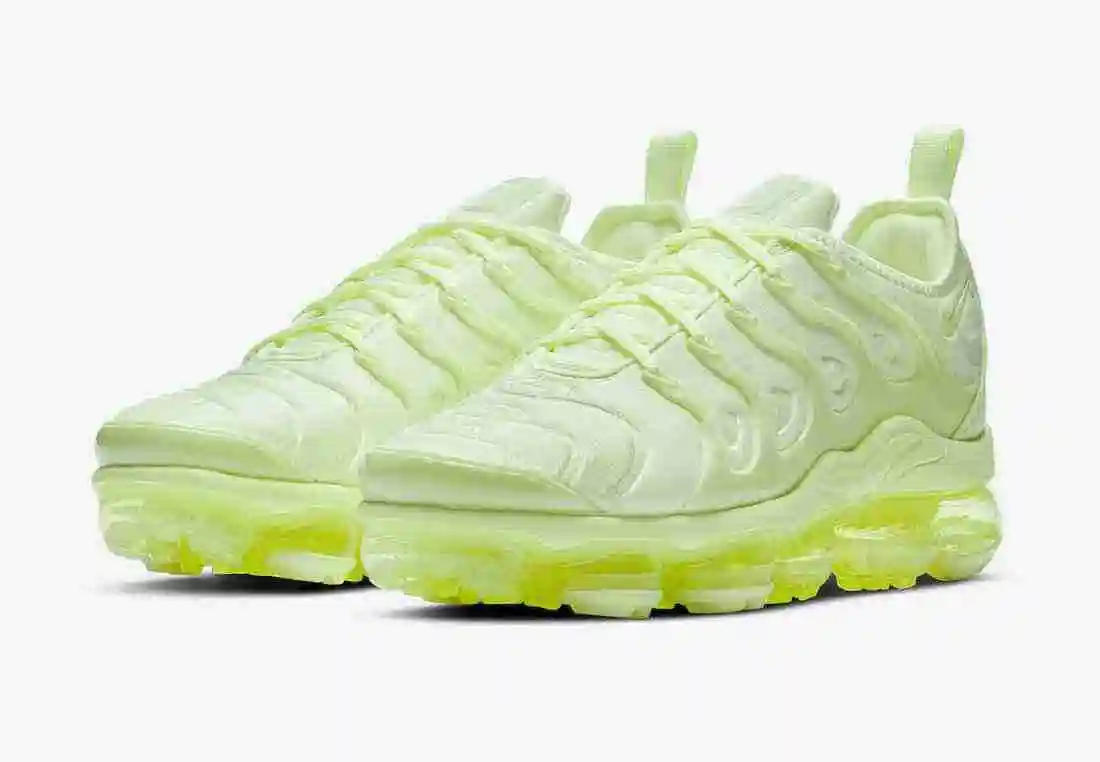 Nike Air VaporMax Plus “Barely Volt” DJ3023-700 36-40 (3).webp