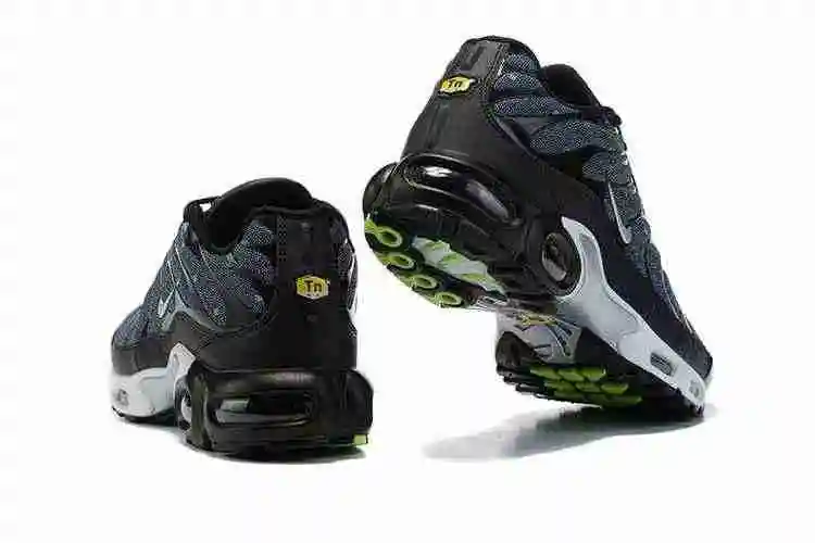 Nike Air Max Plus DM7570-001 40-46 (1).webp