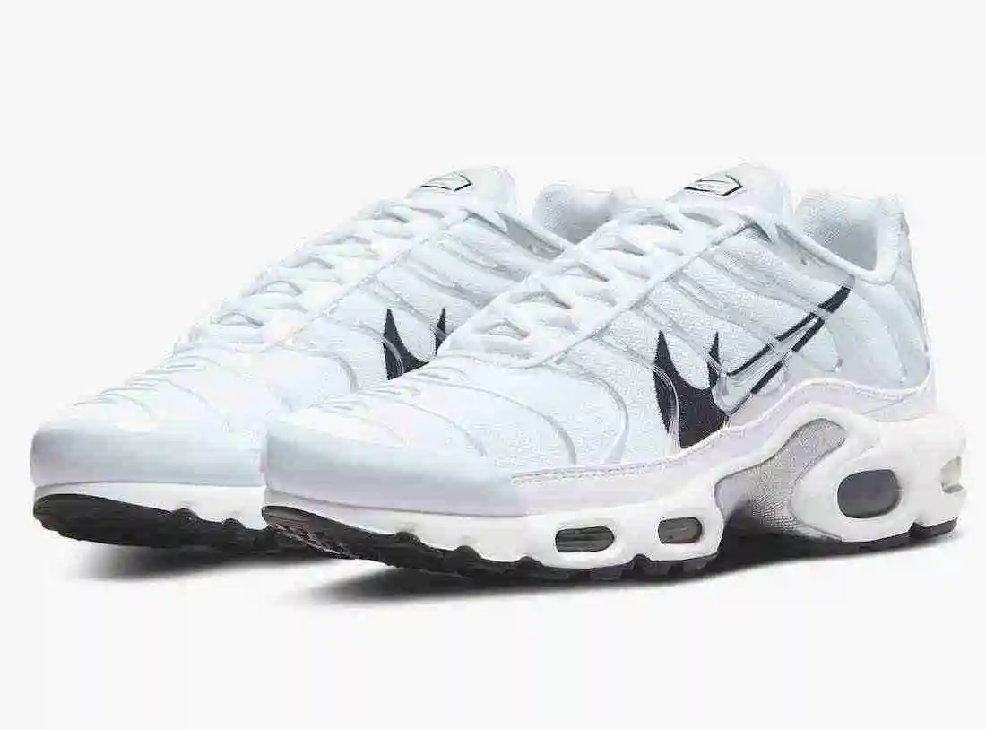 Nike-Air-Max-Plus-White-Silver-Black-DV3456-100-Release-Date-4.webp