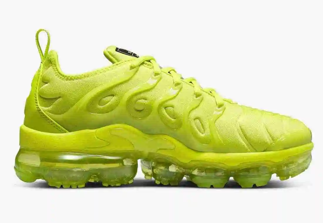 Nike-Air-VaporMax-Plus-Volt-Tennis-Ball-DX1784-300-Release-Date-2.webp
