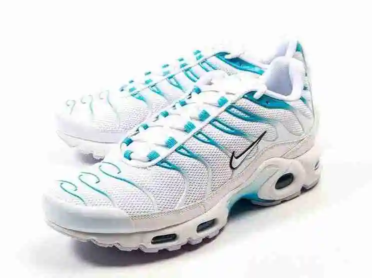 nike-air-max-plus-blue-fury-852630-105-4.webp