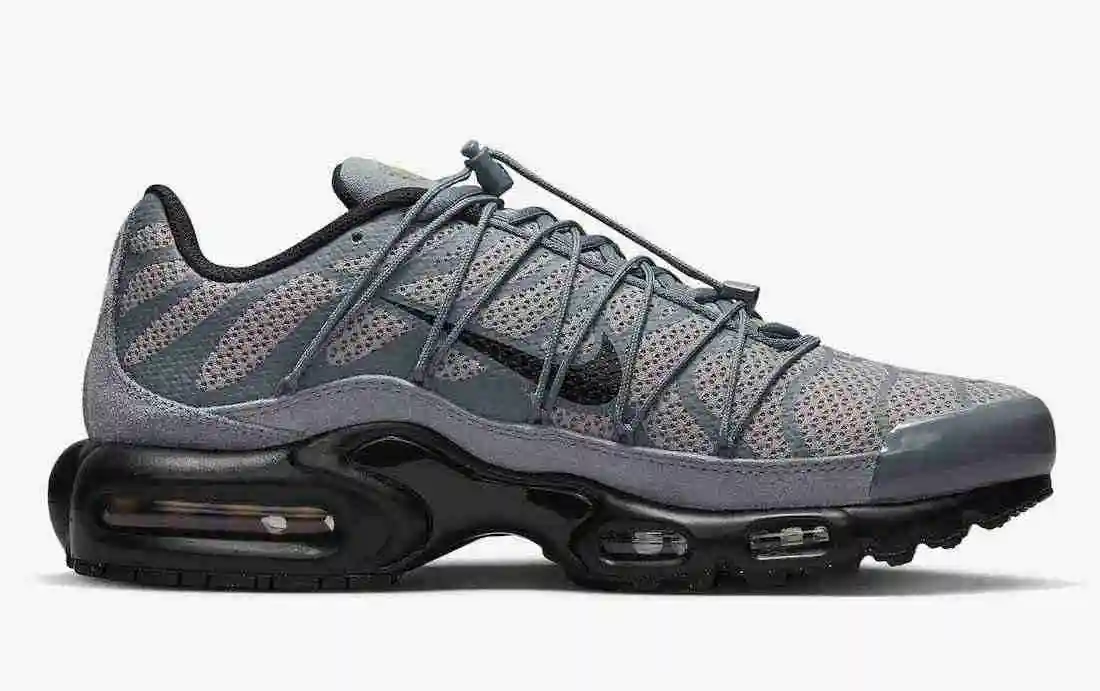 Nike-Air-Max-Plus-Grey-Reflective-FD0670-002-Release-Date-2.webp