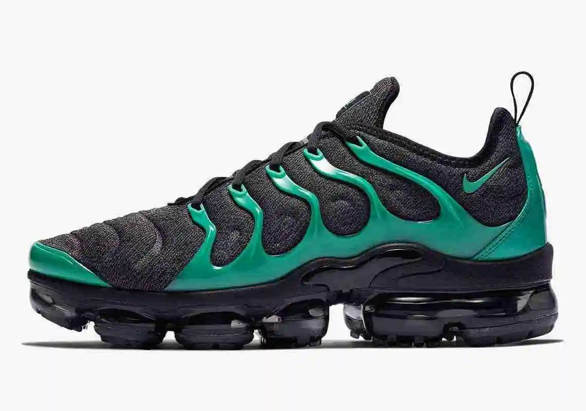 nike-vapormax-plus-eagles-924453-013-1.webp