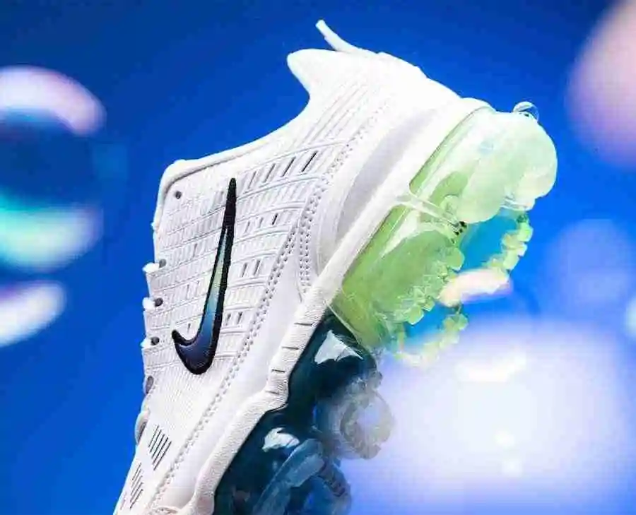 Nike-Air-VaporMax-360-Summit-White-CT5063-100-Release-Date-3.webp