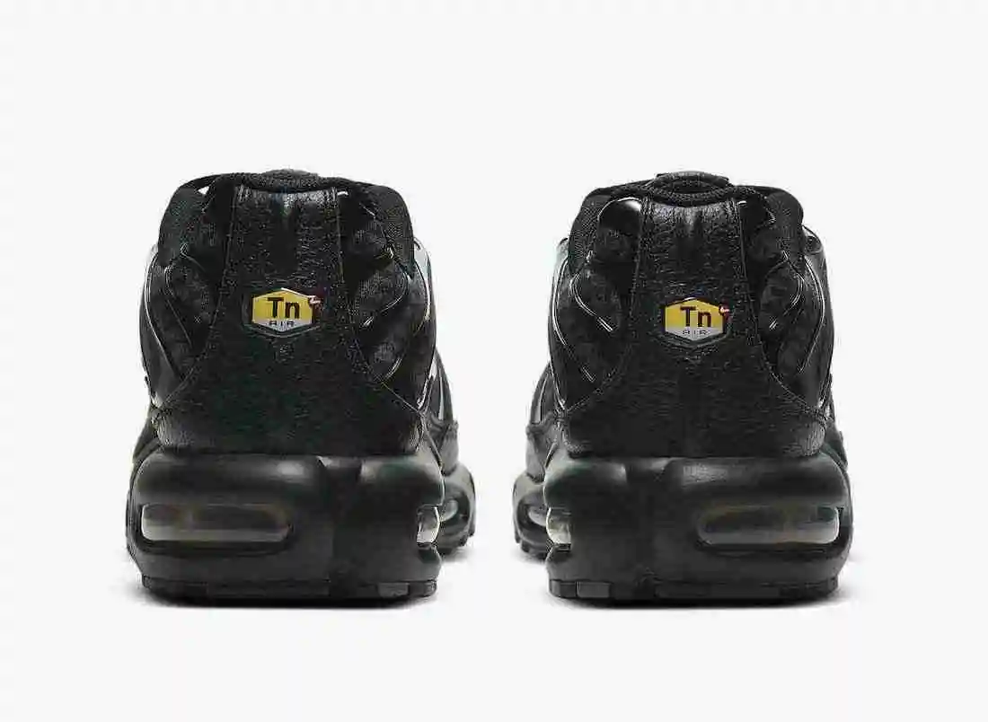 Nike-Air-Max-Plus-Black-DD9609-001-Release-Date-5.webp