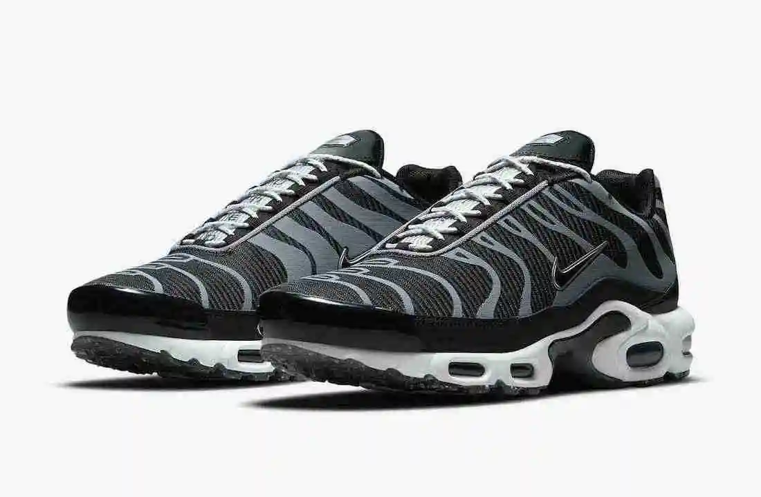 Nike-Air-Max-Plus-DM2466-001-Release-Date-1.webp