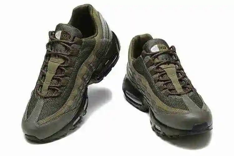Nike Air Max 95 “Olive Reflective”DZ4511-300 40-46 (6).webp