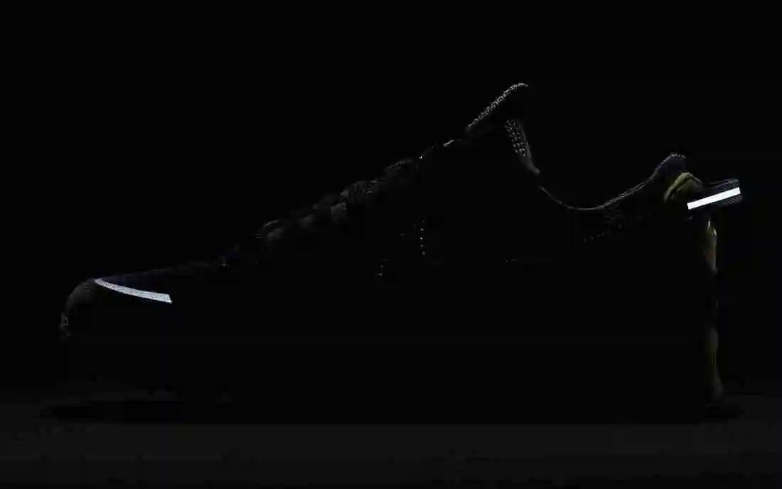 Nike-Air-Max-90-Terrascape-Anthracite-DH2973-001-Release-Date-8.webp