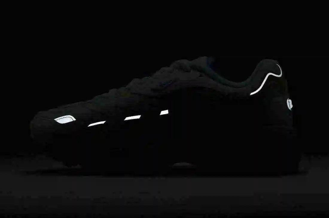 Nike-Air-Max-96-II-DJ0662-100-Release-Date-6.webp