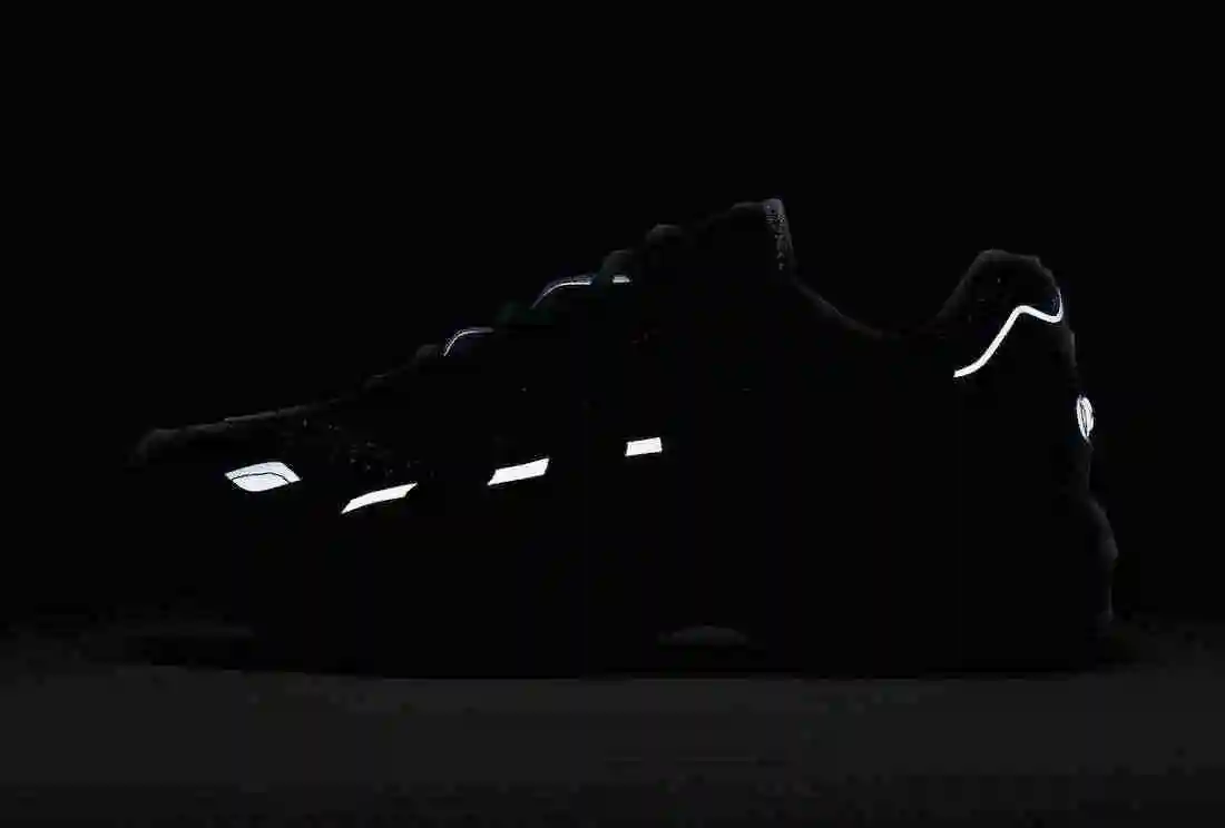 Nike-Air-Max-96-II-DM1473-100-Release-Date-6.webp