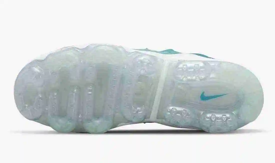 Nike-Air-VaporMax-Plus-Since-1972-DQ7651-300-Release-Date-1.webp