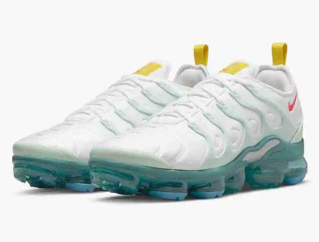 Nike-Air-VaporMax-Plus-Since-1972-DQ7645-100-Release-Date-4.webp