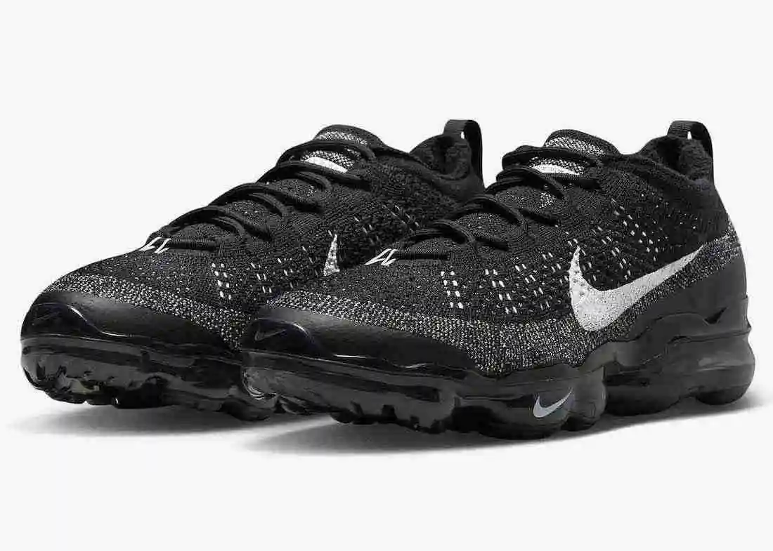 Nike-Air-VaporMax-2023-Flyknit-Oreo-DV1678-001-4.webp