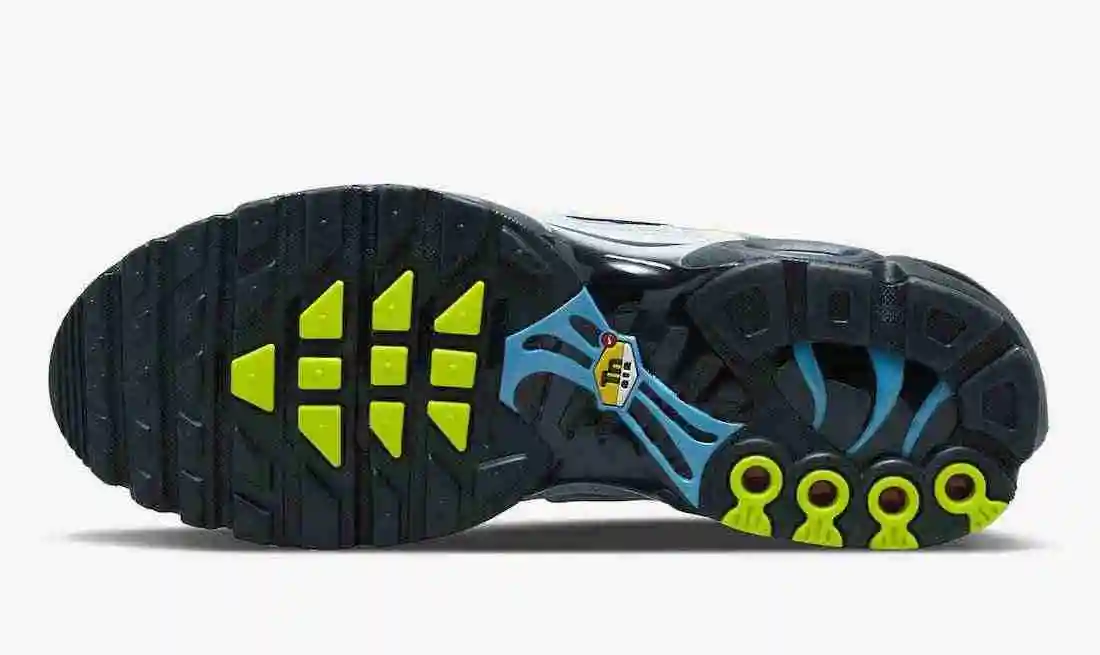 Nike-Air-Max-Plus-DV6821-100-Release-Date-1.webp