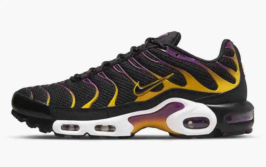 Nike-Air-Max-Plus-DX2663-001-Release-Date.webp