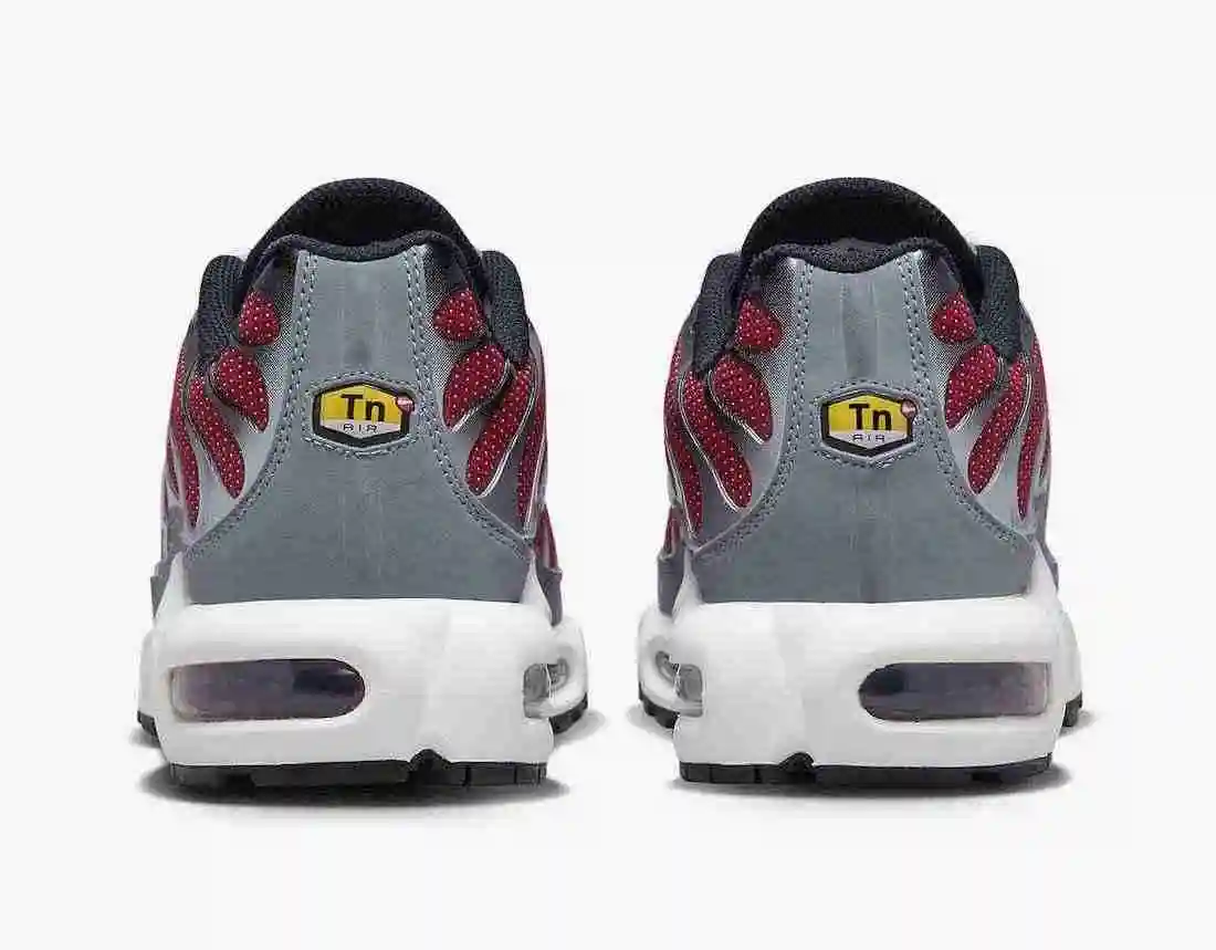 Nike-Air-Max-Plus-Red-Grey-White-DQ3983-600-Release-Date-5.webp