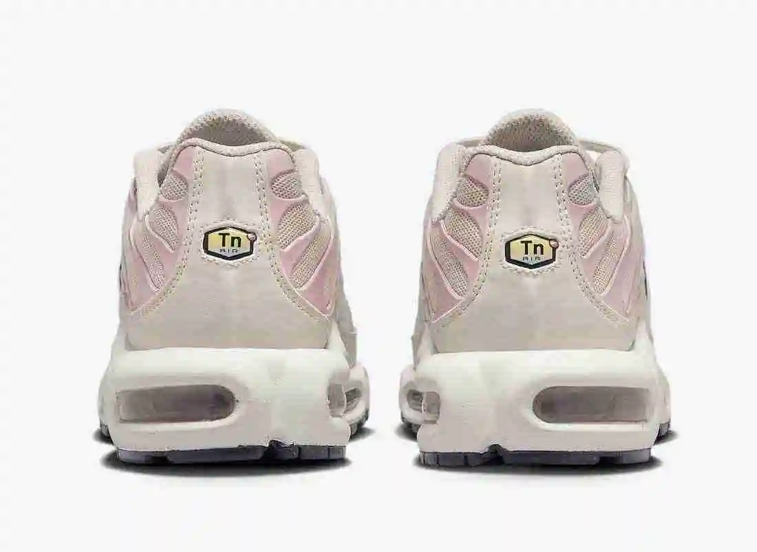 Nike-Air-Max-Plus-Sandrift-Pink-Oxford-DZ3671-102-Release-Date-5.webp