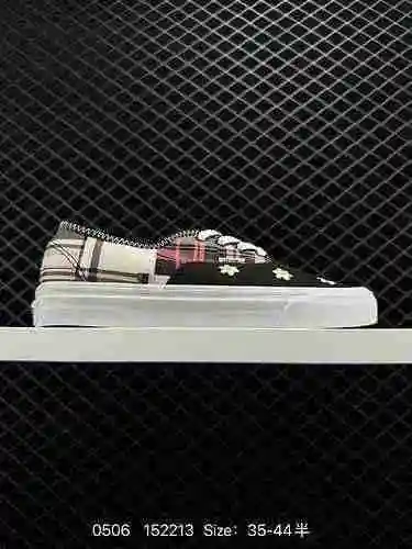 650000 Vans Official Classics Slip-On VR3 Zapatos de lona con estampado de tablero de ajedrez en un 