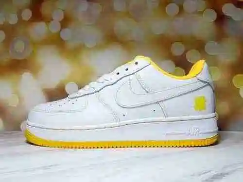 Nike Air Force 1 Low CV1724-102 36-45 con media talla