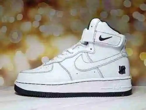 Nike Air Force 1 High CV1753-104 36-45 con media talla