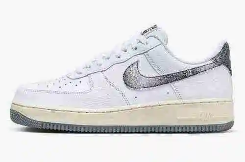 Nike Air Force 1 Low "Classics" DV7183-100 36-45 con media talla
