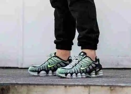 Nike Shox TL AV3595-005 40-45