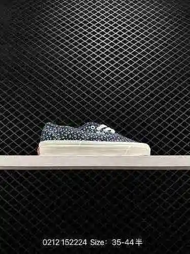 2 Vans Official Blue Anaheim Small Fragmented Flower Style # 44 Canvas Shoe Sail es un zapato de muj