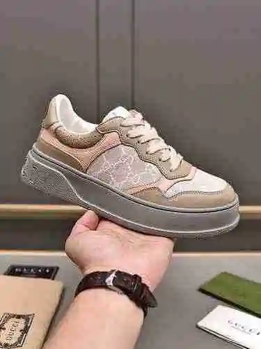 Código de pareja GUCCI: 0602C20 Talla: Mujer 35-41, Hombre 38-46 (Mujer 41, Hombre 45-46, Personaliz