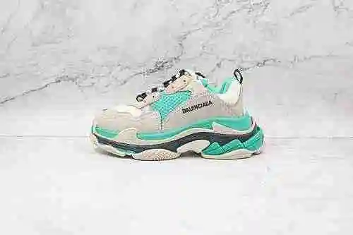 D30 | Versión OK del lanzamiento de la tienda de soporte, Balenciaga Triple S blanco verde, fuente c